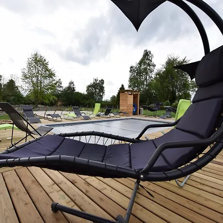 Vakantiehuis Luxury With Pool