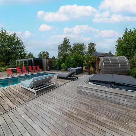 Hébergement de vacances Luxury With Pool *