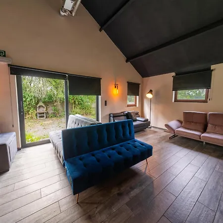 Hébergement de vacances Luxury With Pool