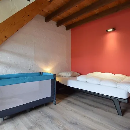 Spacious La Roche-en-ardenne With Pool Vakantiehuis Beausaint