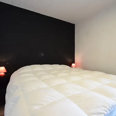 Spacious La Roche En Ardenne With Pool