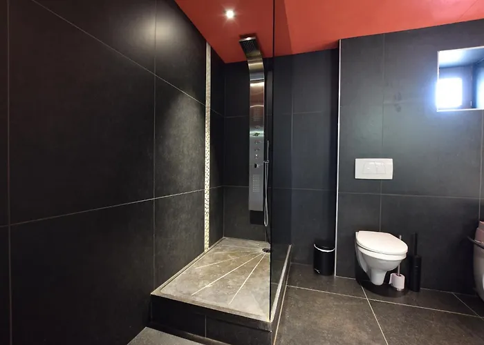 Prázdninový dům Luxury With Pool Beausaint