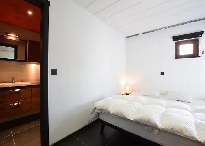 Prázdninový dům Luxury With Pool